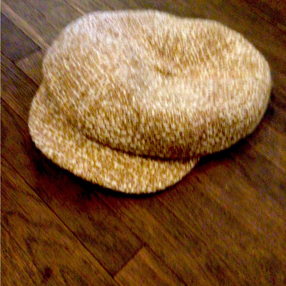 NEW! Rare Wyeth Houndstooth news cap